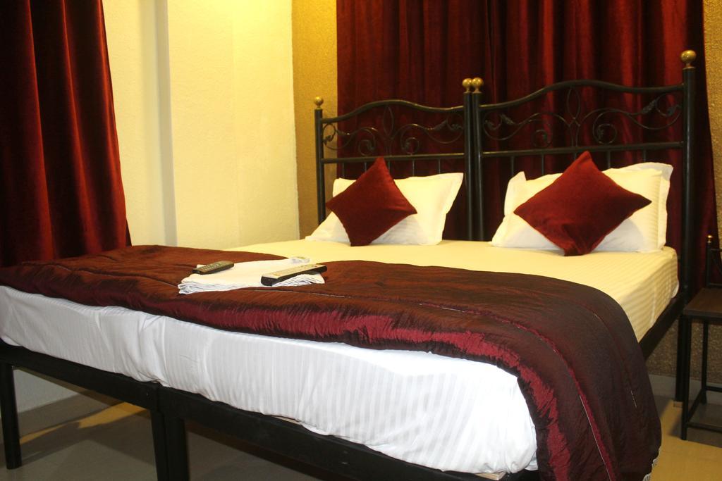 Hotel Preetam Aurangabad Exterior photo