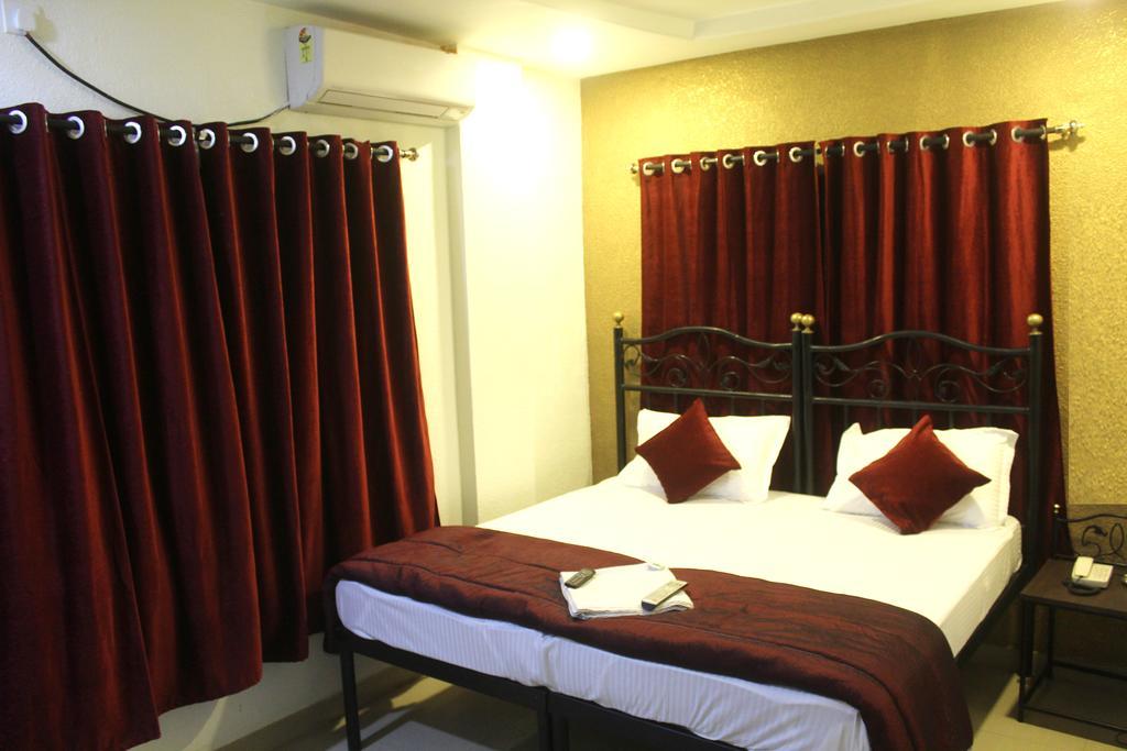 Hotel Preetam Aurangabad Room photo
