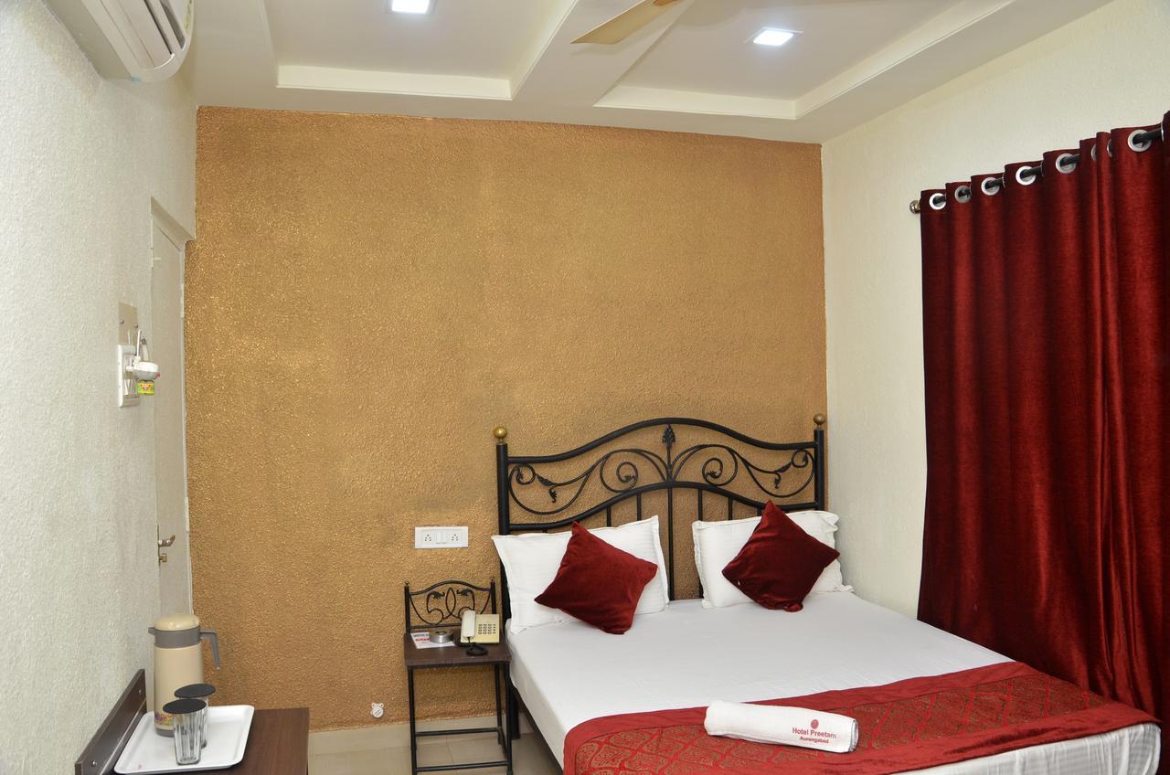 Hotel Preetam Aurangabad Exterior photo